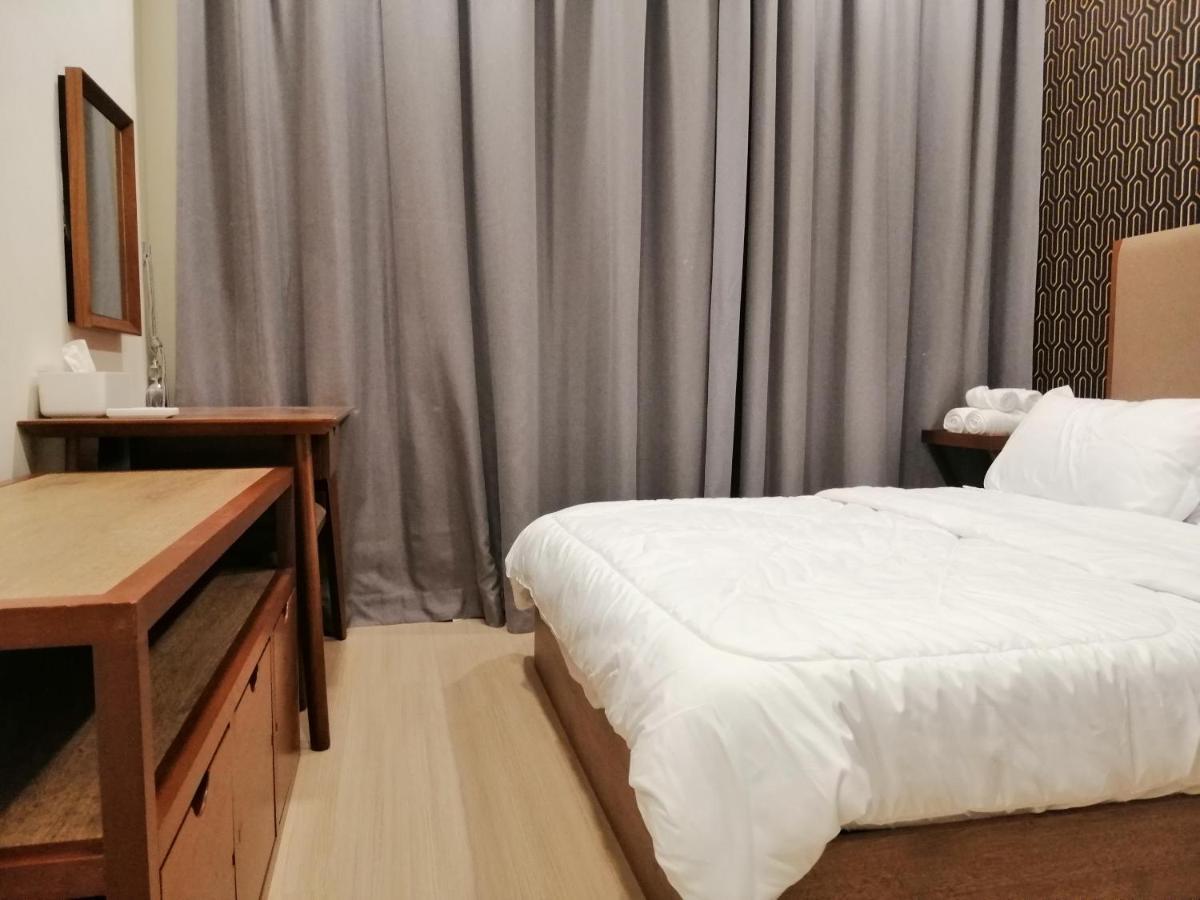 Apartment Timurbay Seafront 2 With Garden View By Imbnb Kampung Sungai Karang